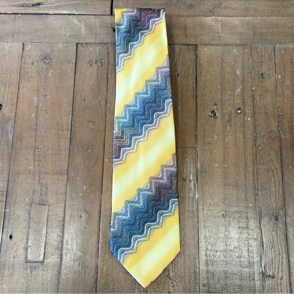 Missoni vintage golden Yellow silk blend Zigzag Patterned Tie - Picture 1 of 9